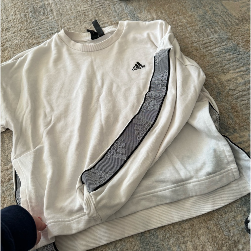 Adidas Sweatshirt